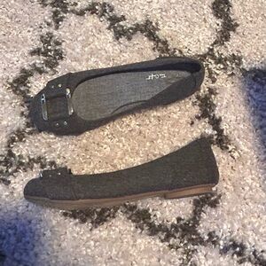 Dr Scholl’s True Craft Sz 8 Women’s Loafers Grey with buckle front detail